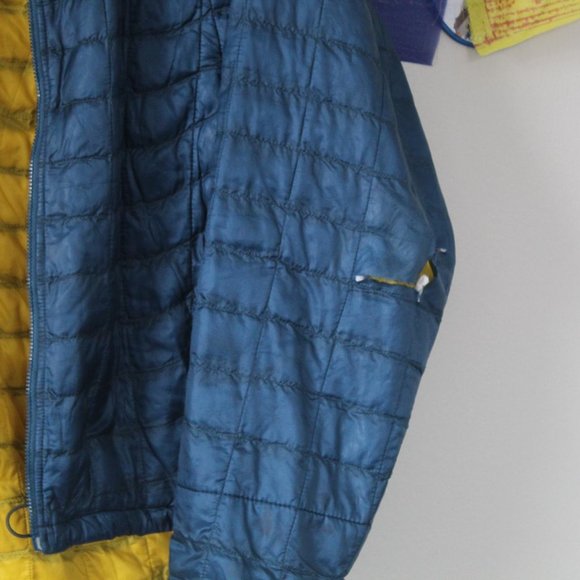 North Face Thermoball Jacket!! - Picture 2 of 4